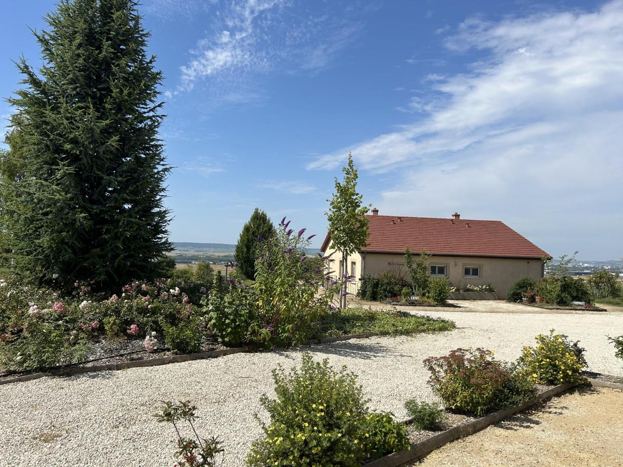 L'Intemporel Cernay-les-Reims Exteriör bild